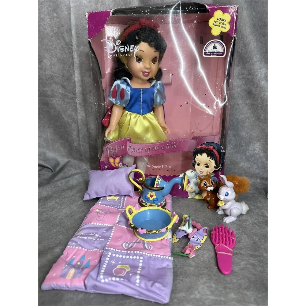 Vintage 2002 Disney Princess Little Snow White With Accessories Open Box Disney